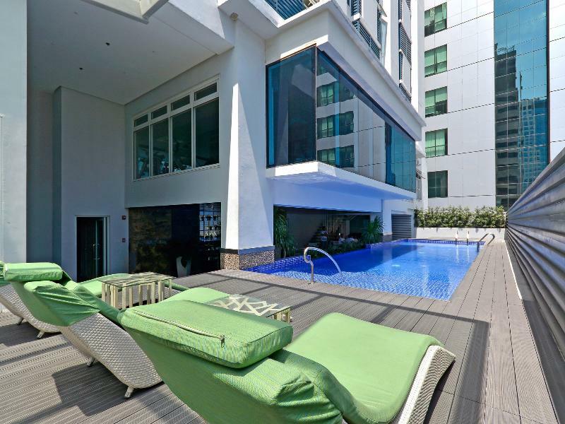 Currency Serviced Suites Pasig City Exteriör bild