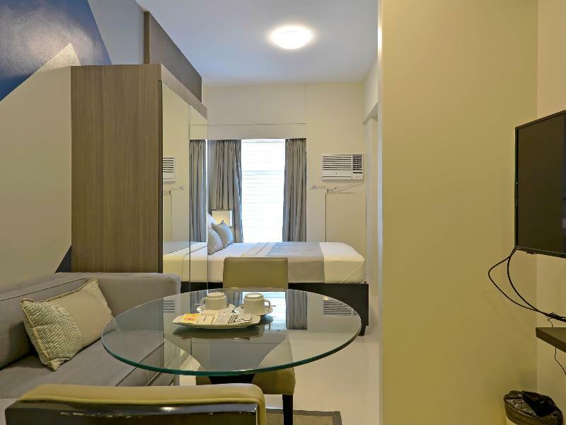 Currency Serviced Suites Pasig City Exteriör bild