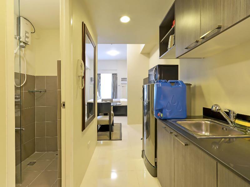Currency Serviced Suites Pasig City Exteriör bild