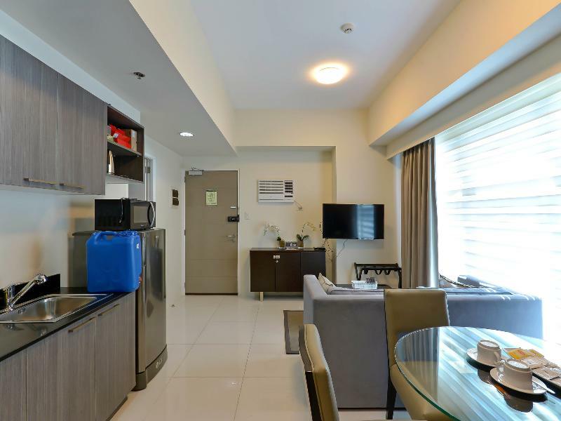 Currency Serviced Suites Pasig City Exteriör bild