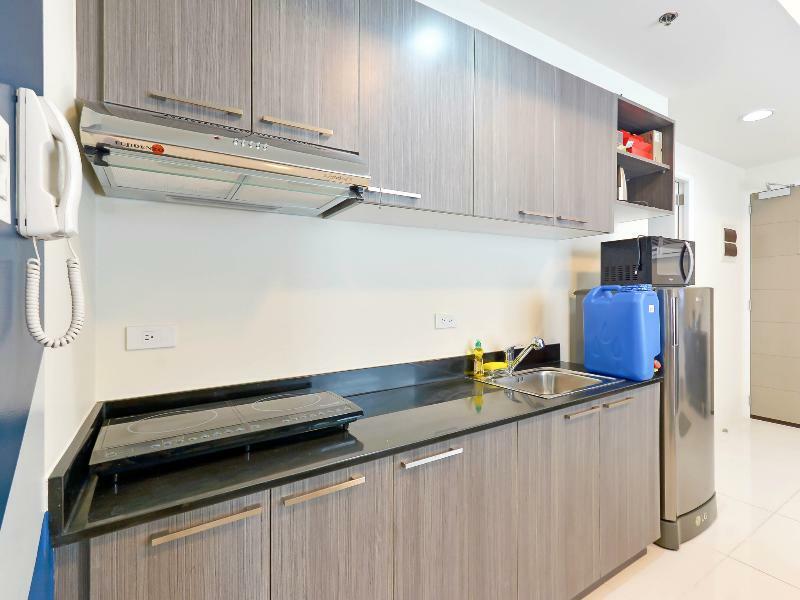Currency Serviced Suites Pasig City Exteriör bild